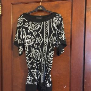 ❤️White House Black Market Tunic top.  Size XS.